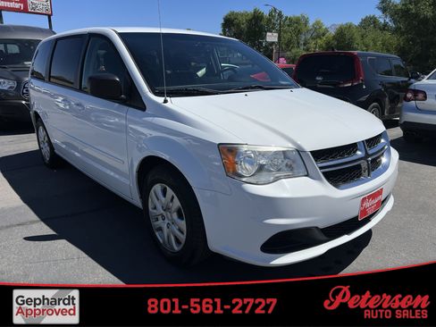 Used 2017 Dodge Grand Caravan SE w/ UConnect Hands-Free Group FWD image 1