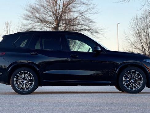 New 2026 BMW X5 xDrive50e image 9