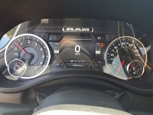 Used 2022 RAM 1500 Big Horn AWD/4WD image 28