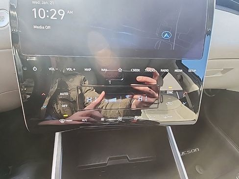 Certified 2023 Hyundai Tucson Limited image 16