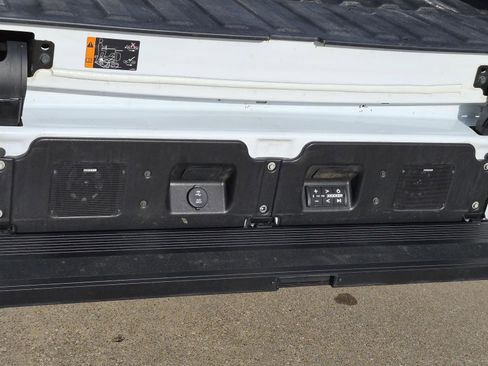 Certified 2023 GMC Sierra 1500 AT4X image 10