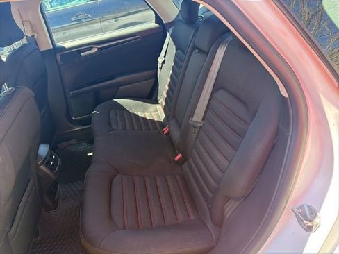 Used 2016 Ford Fusion SE AWD/4WD image 11