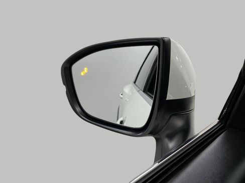 Used 2025 Nissan Pathfinder SV image 20