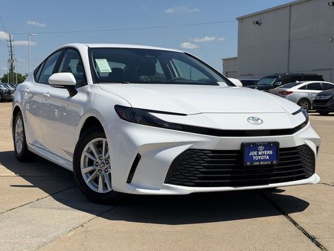 Used 2026 Toyota Camry LE FWD image 2
