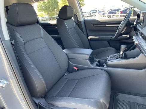 Used 2025 Honda CR-V LX image 24