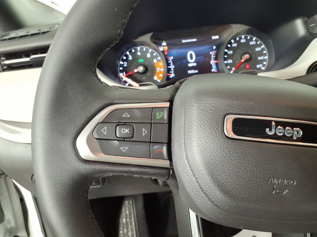 Used 2024 Jeep Compass Limited AWD/4WD image 16