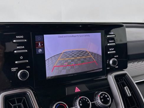 Used 2023 Kia Sorento LX image 38