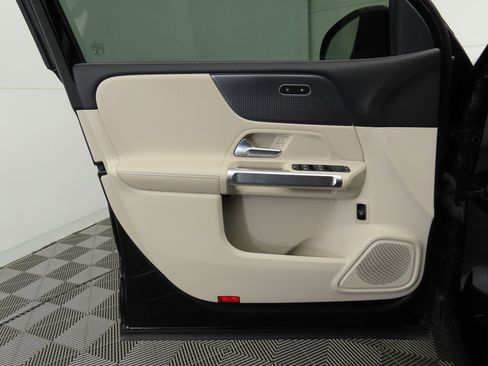 Certified 2022 Mercedes-Benz GLB 250 image 22