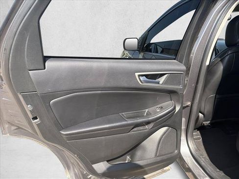 Used 2022 Ford Edge SEL w/ Convenience Package AWD/4WD image 17