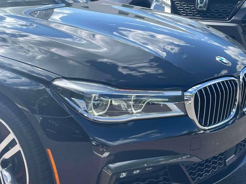Used 2019 BMW 750i xDrive w/ Autobahn Package AWD/4WD image 8