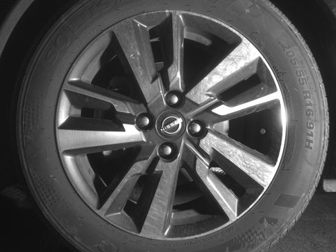 Used 2025 Nissan Versa SV image 12