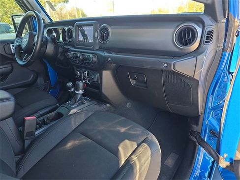 Used 2022 Jeep Gladiator Sport image 10