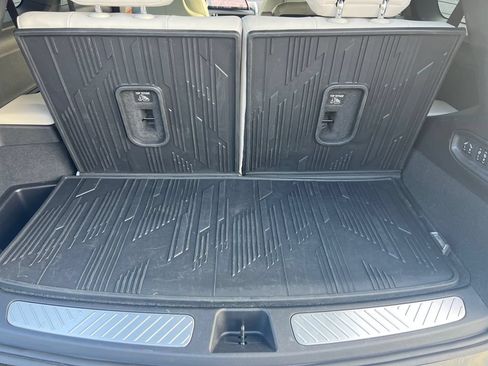 Used 2026 Cadillac Vistiq Sport w/ LPO, Floor Liner Package AWD/4WD image 18
