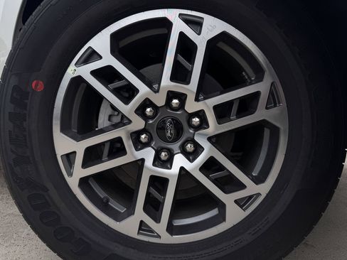 New 2026 Ford Expedition Active RWD image 8