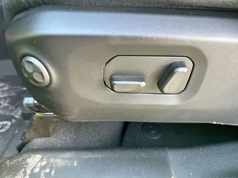 New 2025 Jeep Gladiator Rubicon w/ Safety Group image 18