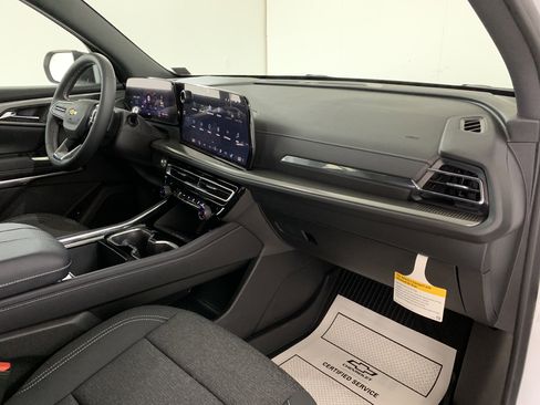 New 2026 Chevrolet Traverse LT w/ Driver Confidence Package image 33