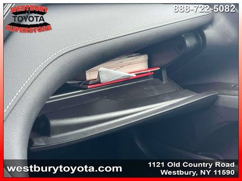 Used 2022 Toyota Camry SE w/ Cold Weather Package FWD image 30