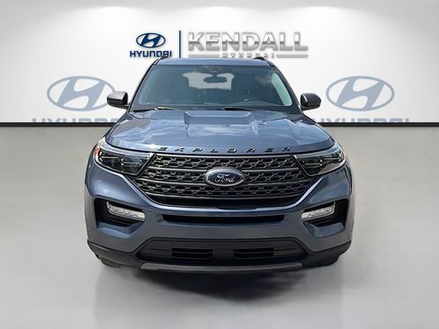 Used 2021 Ford Explorer XLT w/ Equipment Group 202A RWD image 2