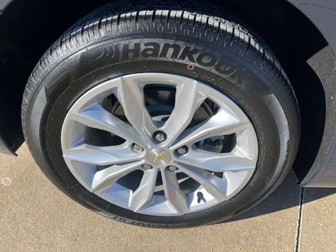 Used 2025 Chevrolet Malibu LT image 11