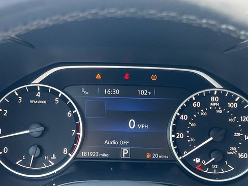 Used 2016 Nissan Maxima Platinum FWD image 19
