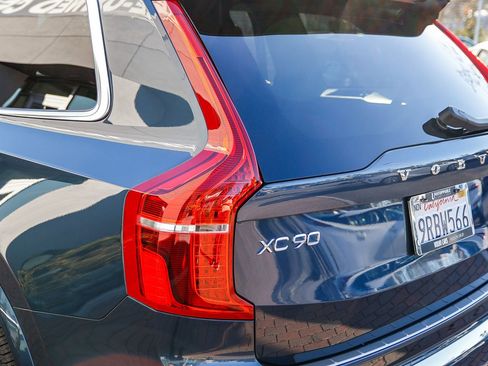 Used 2024 Volvo XC90 B5 Plus w/ Protection Package Premier image 9