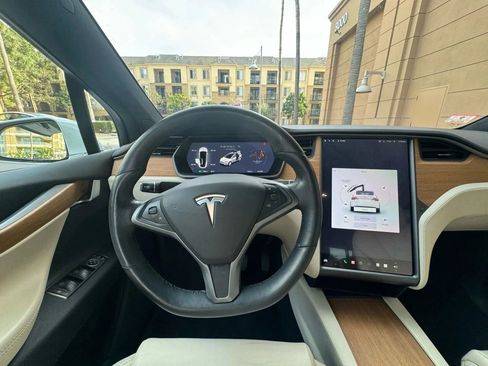 Used 2020 Tesla Model X Long Range AWD/4WD image 36