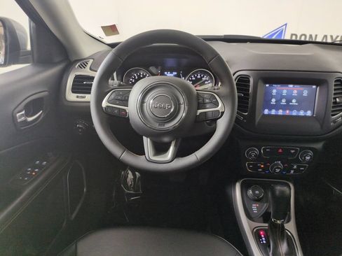 Used 2021 Jeep Compass Latitude AWD/4WD image 15