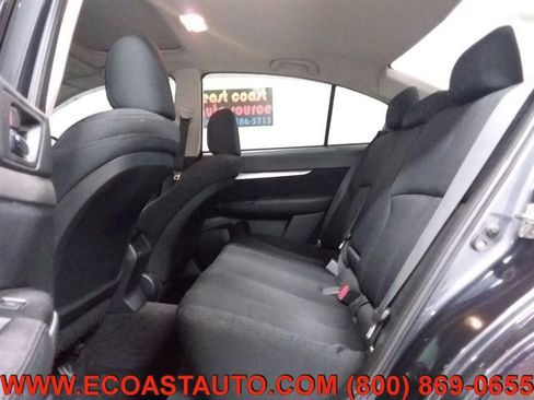 Used 2010 Subaru Legacy 2.5i Premium image 12