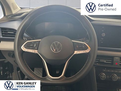 Certified 2024 Volkswagen Taos SE AWD/4WD image 11