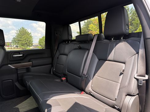 Used 2022 Chevrolet Silverado 3500 High Country w/ Z71 Off-Road Package AWD/4WD image 9