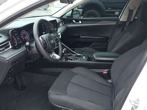 Used 2021 Kia K5 LX image 8