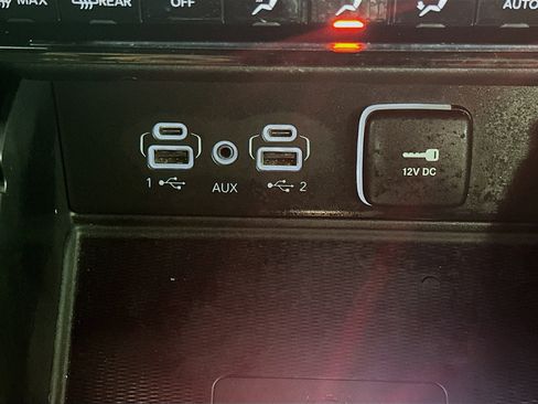 Used 2024 Jeep Grand Cherokee Altitude image 26