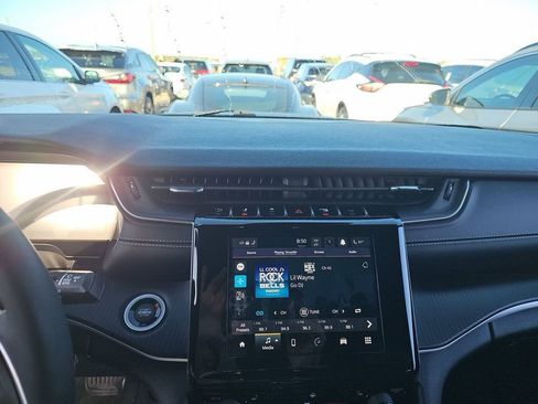 Used 2023 Jeep Grand Cherokee L Altitude image 9