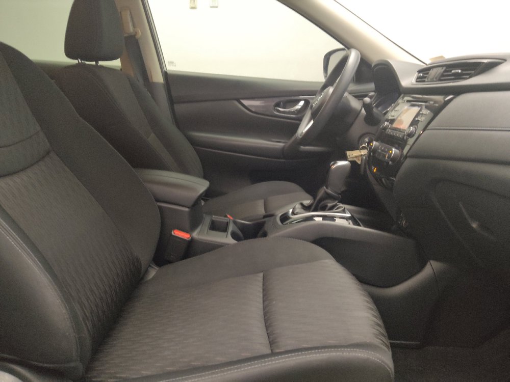 Used 2017 Nissan Rogue S FWD image 21
