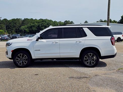 Used 2021 Chevrolet Tahoe Z71 w/ Luxury Package AWD/4WD image 14