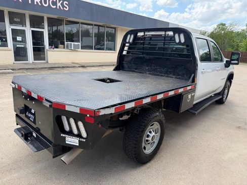 Used 2024 Chevrolet Silverado 2500 LT w/ Convenience Package image 5