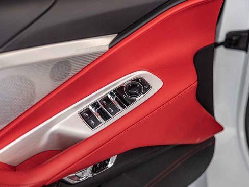 Used 2023 Chevrolet Corvette Stingray w/ Z51 Performance Package image 30