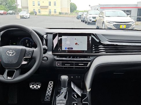 Certified 2026 Toyota Camry SE w/ Convenience Package FWD image 10