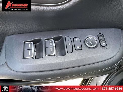 Used 2024 Honda HR-V EX-L image 18
