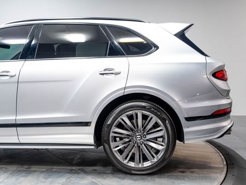 Used 2021 Bentley Bentayga Speed AWD/4WD image 47