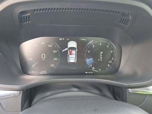 Used 2020 Volvo XC60 T6 Momentum image 11