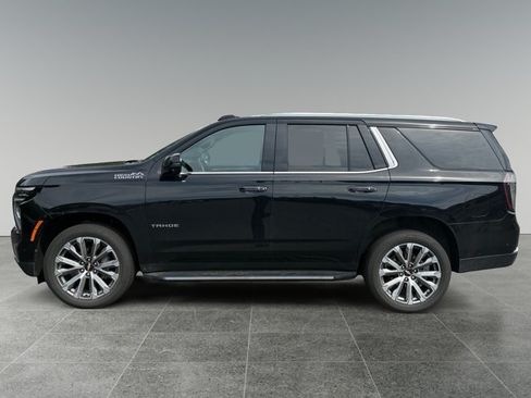 Used 2025 Chevrolet Tahoe High Country w/ Sun And Tow Package AWD/4WD image 2
