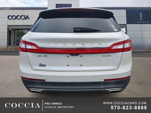Used 2017 Lincoln MKX Select w/ Select Plus Package AWD/4WD image 5