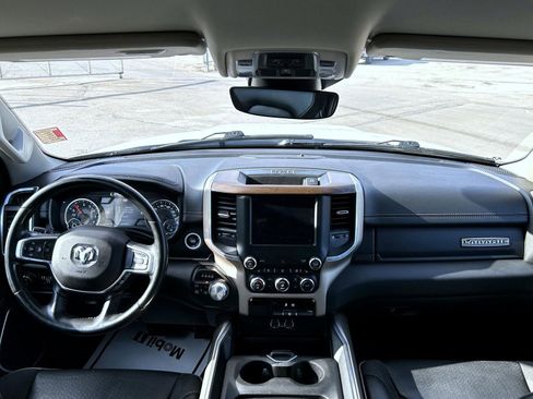 Used 2022 RAM 1500 Laramie AWD/4WD image 12