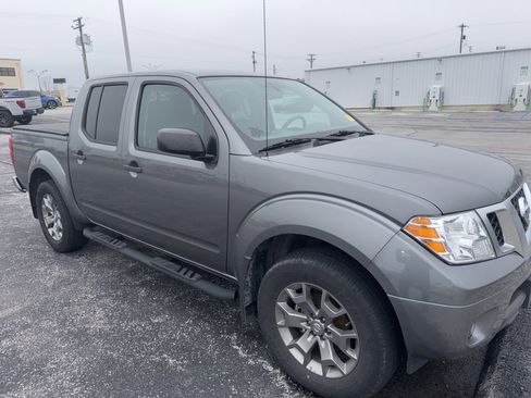 Used 2020 Nissan Frontier SV image 24