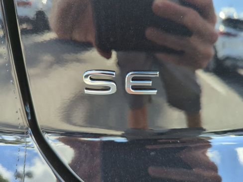 New 2026 Volkswagen Atlas Cross Sport SE image 43