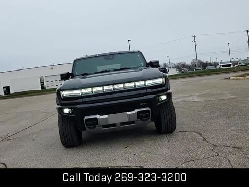 Certified 2024 GMC Hummer EV 2X w/ LPO, Illumination Package image 9