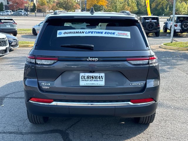 Used 2023 Jeep Grand Cherokee Limited AWD/4WD image 3