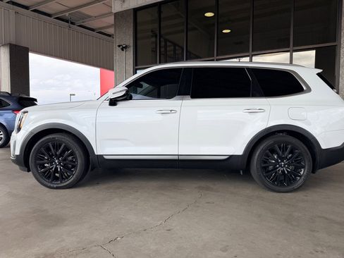 Used 2020 Kia Telluride SX w/ SX Prestige Package image 36