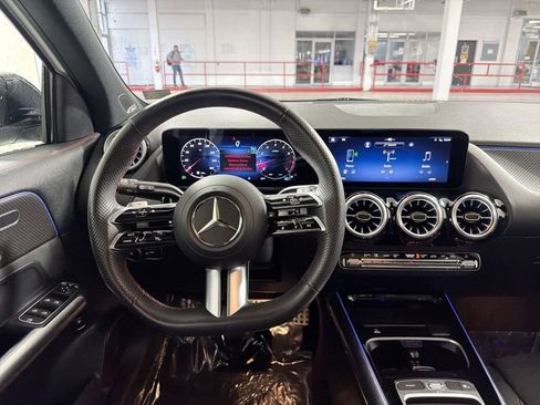 Used 2024 Mercedes-Benz GLA 250 4MATIC image 16